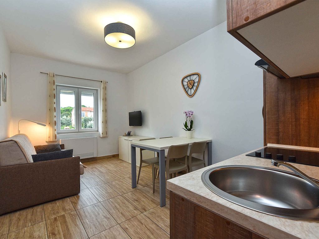 Ferienwohnung mit Klimaanlage und Außenpool