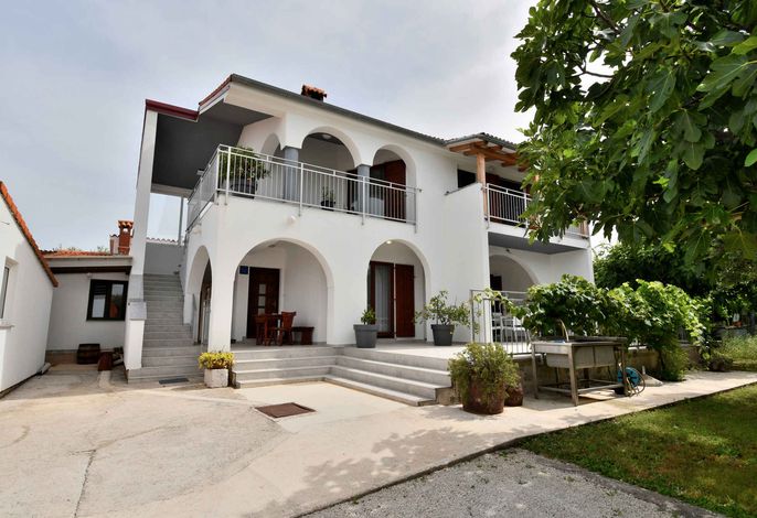 Ferienwohnung mit Terrasse und Klimaanlage