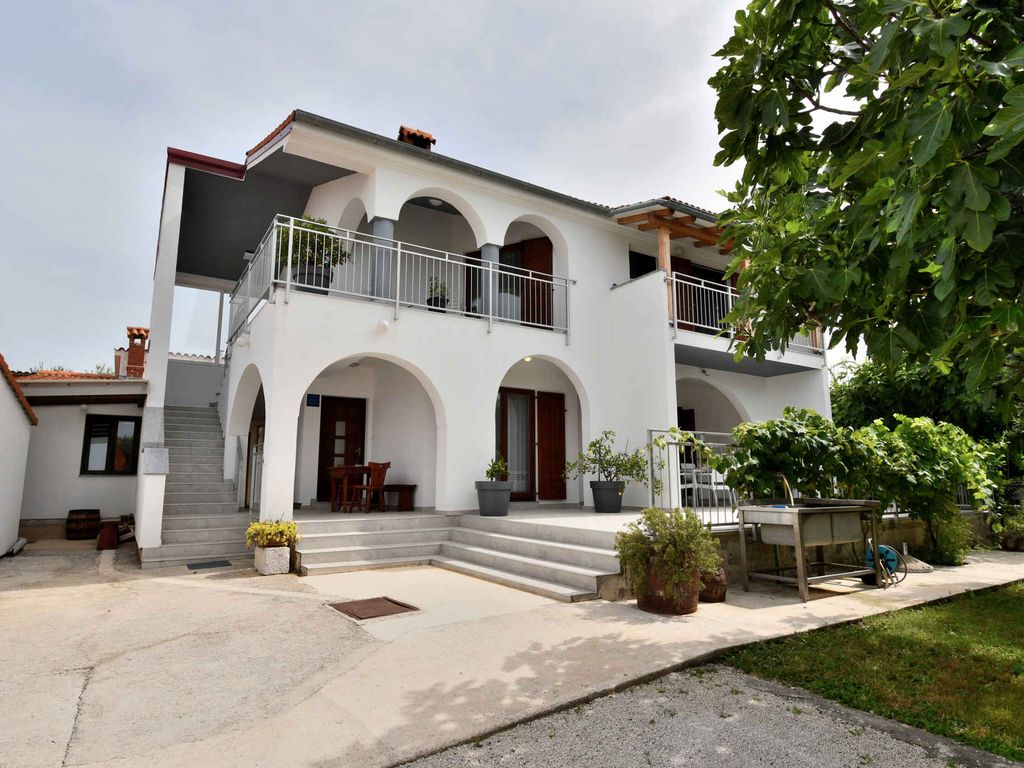 Ferienwohnung mit Terrasse und Klimaanlage