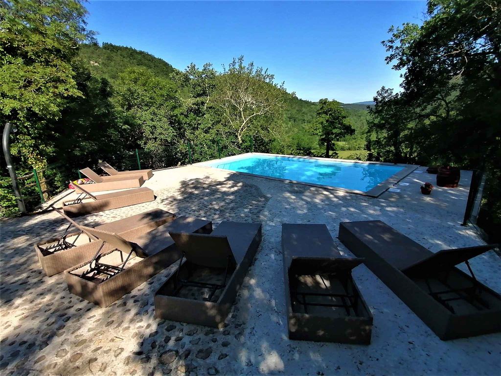 Ferienhaus mit Terrasse und Grill