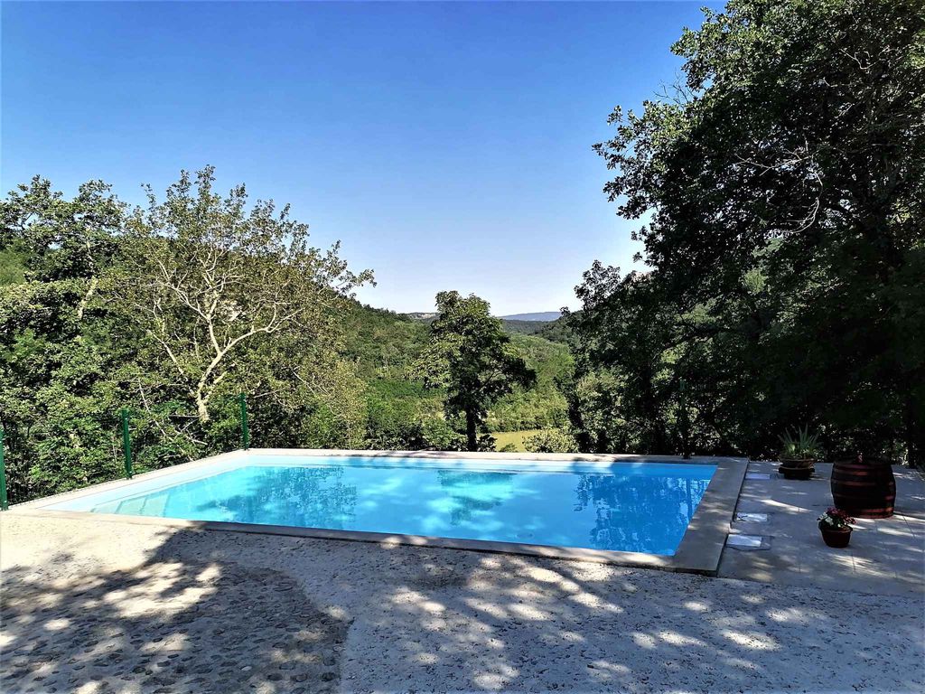 Ferienhaus mit Terrasse und Grill