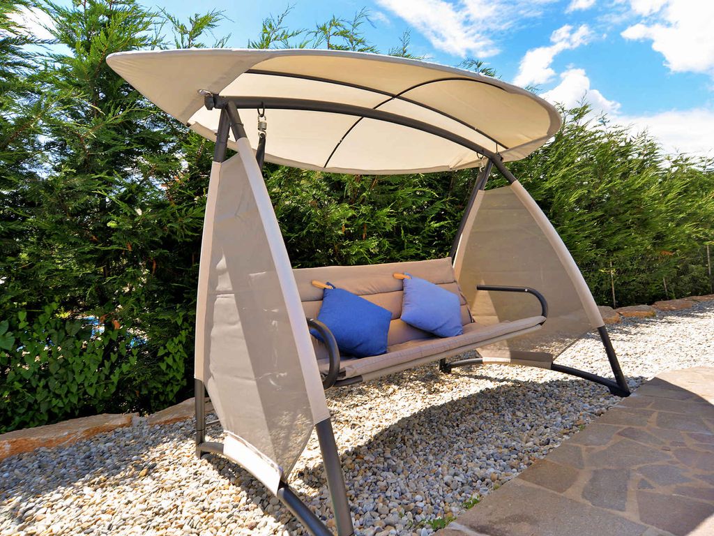 Villa mit Pool und Klimaanlage