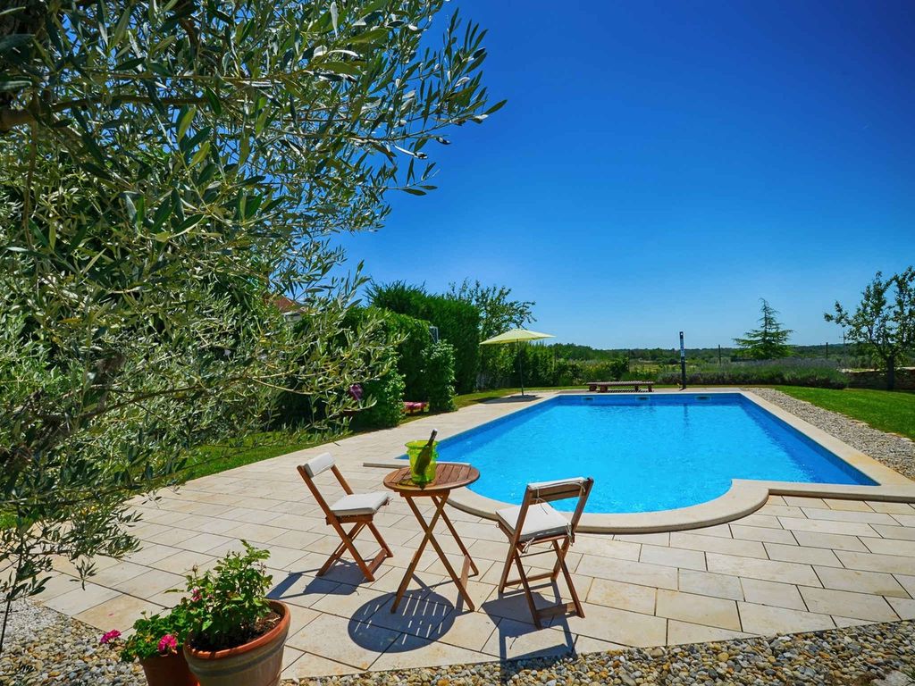 Villa mit Pool und Sauna