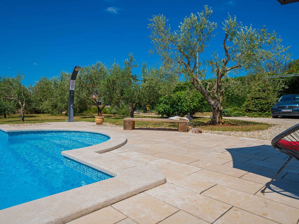 Villa mit Pool und Sauna