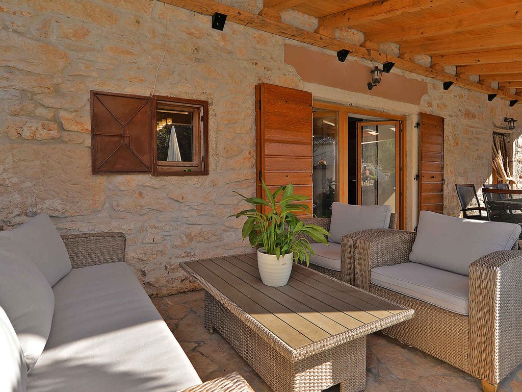 Ferienhaus mit Klimaanlage und Außenpool