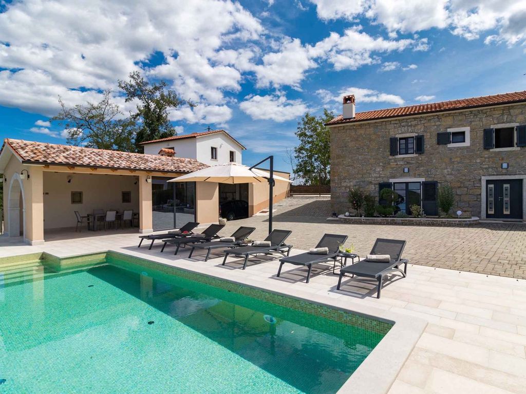 FerienHaus mit geheiztem Pool
