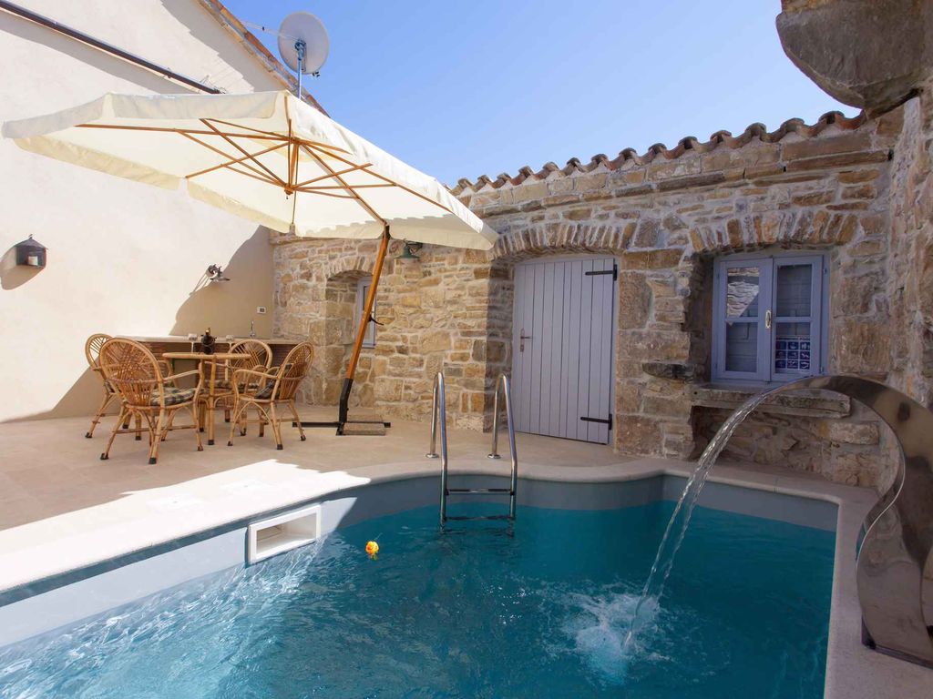 FerienHaus mit Pool