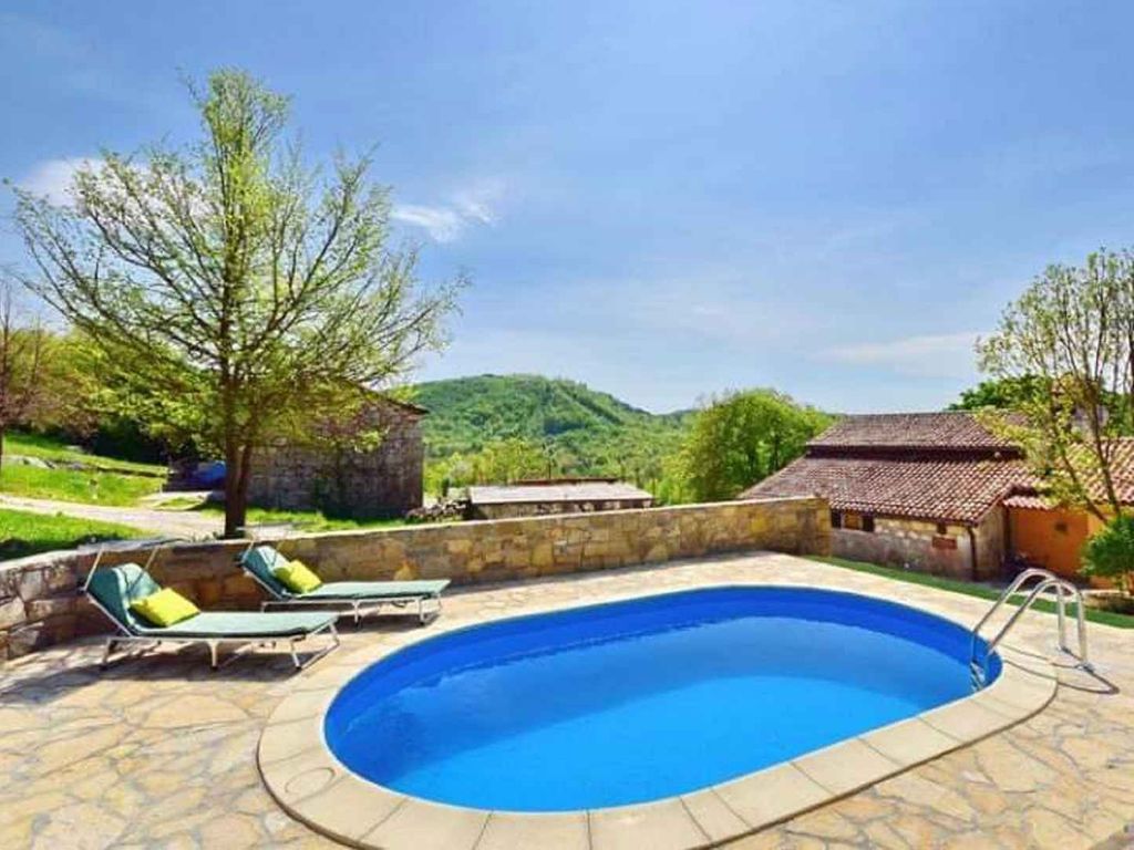 FerienHaus mit Klimaanlage und Außenpool