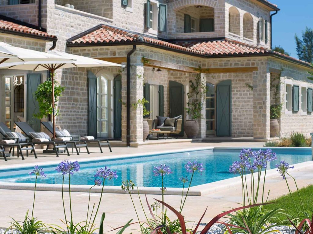Villa mit Pool