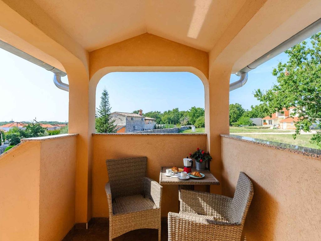 Ferienwohnung mit Klimaanlage und Pool