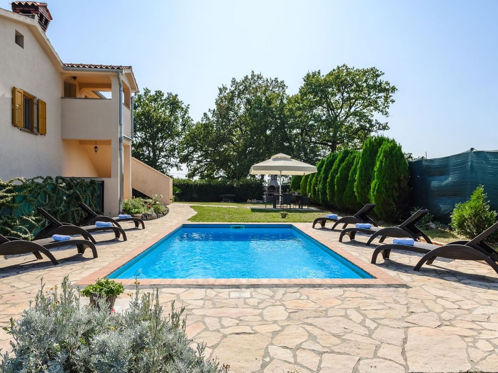 Ferienwohnung mit Klimaanlage und Pool