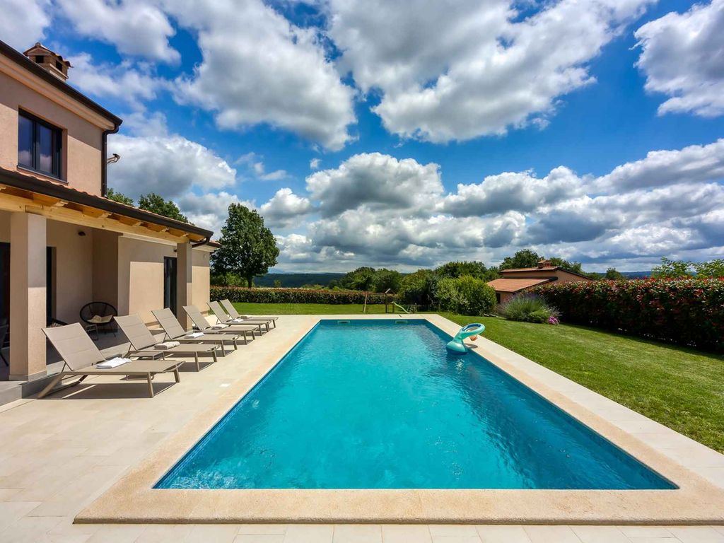 Villa mit Pool, Klimaanlage