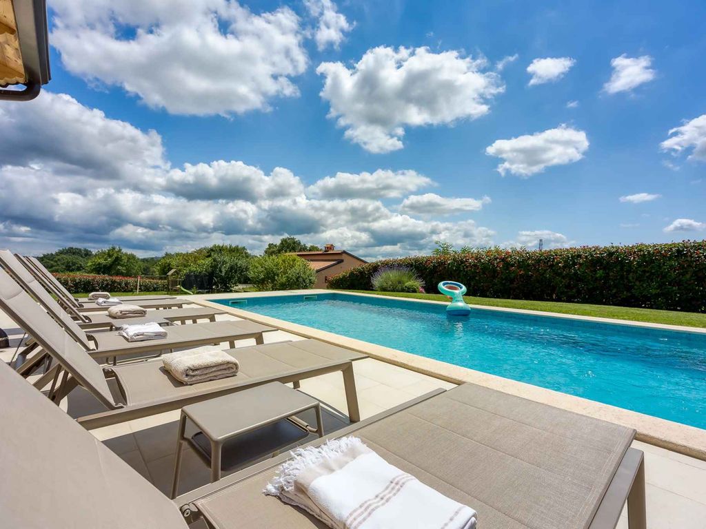 Villa mit Pool, Klimaanlage
