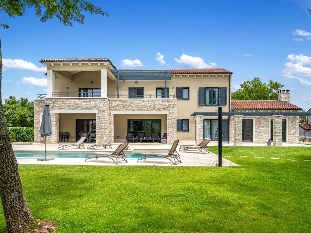 Villa mit Pool, Klimaanlage
