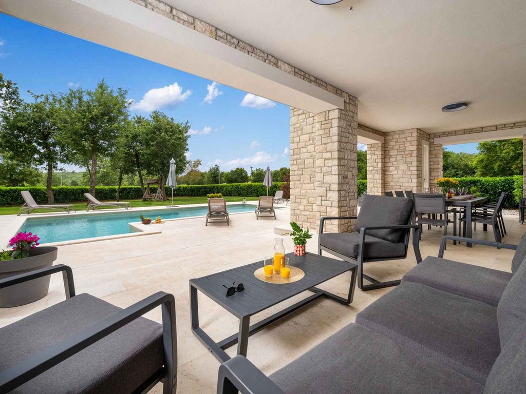 Villa mit Pool, Klimaanlage