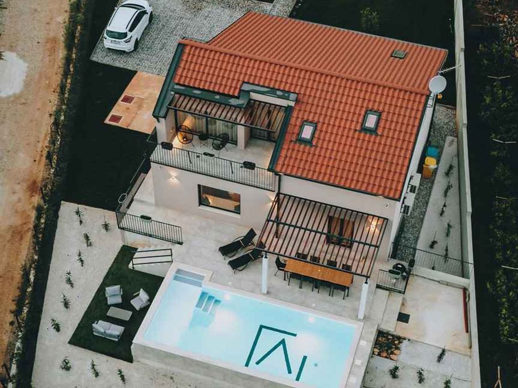Villa mit Pool, Klimaanlage