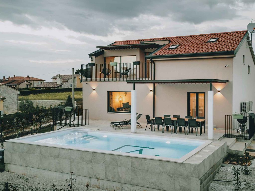 Villa mit Pool, Klimaanlage