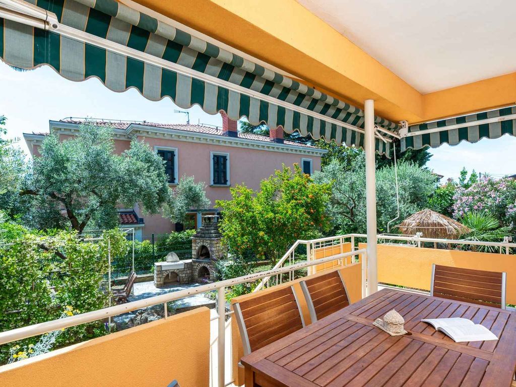 Ferienwohnung mit Garten und Terrasse