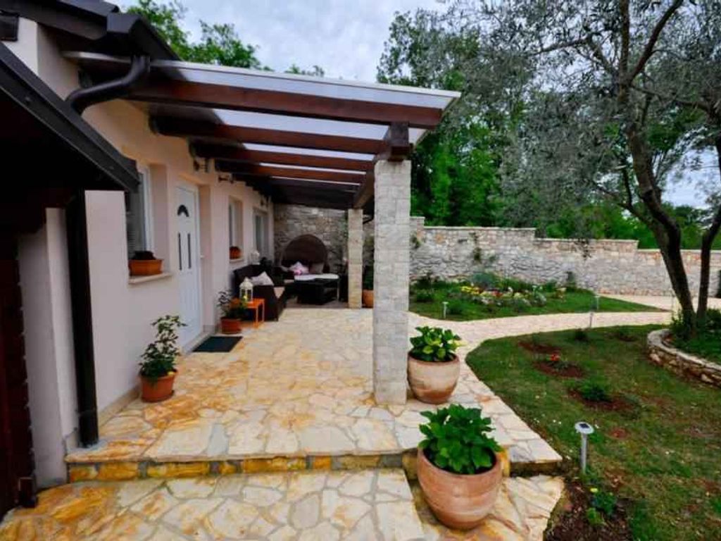 Bungalow mit Terrasse und Grillmöglichkeit