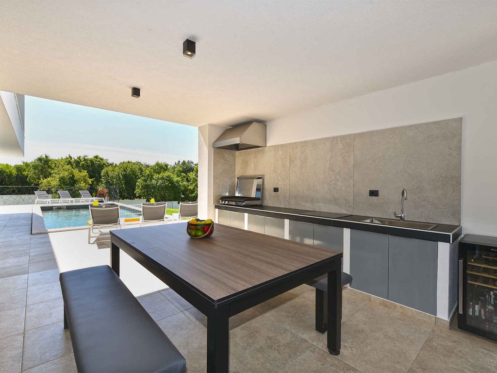 Villa mit Klimaanlage und Pool