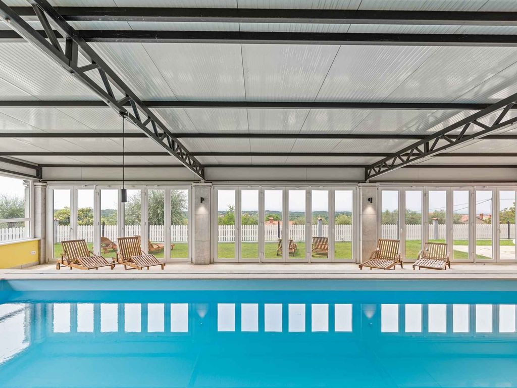 Ferienwohnung mit beheizbarem Pool