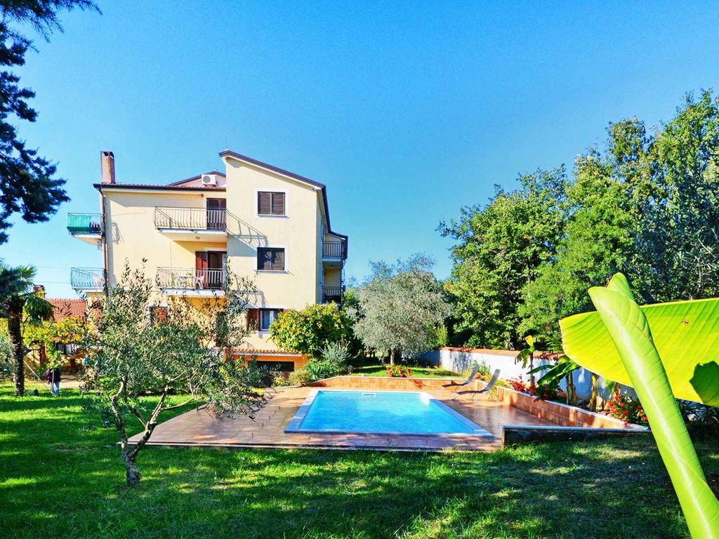 Ferienwohnung mit Pool zur gemeinsamen Nutzung