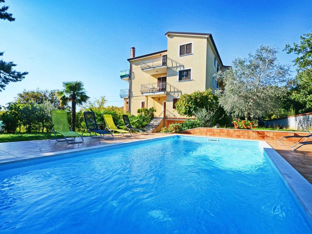 Ferienwohnung mit Pool zur gemeinsamen Nutzung