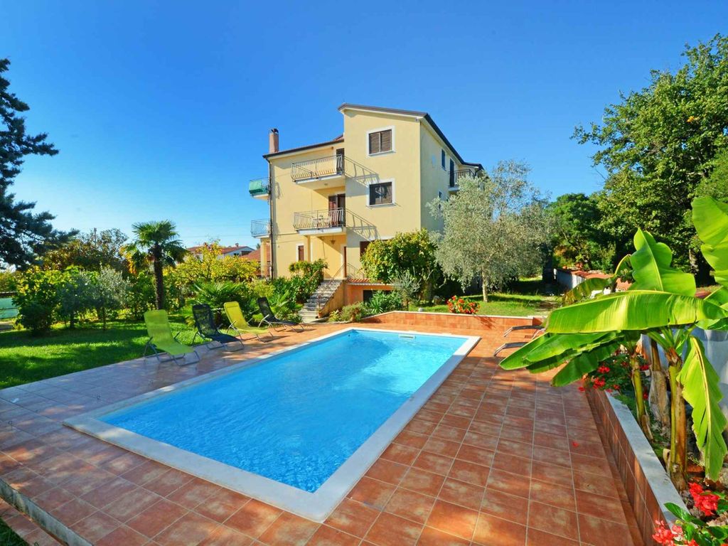 Ferienwohnung mit Pool zur gemeinsamen Nutzung