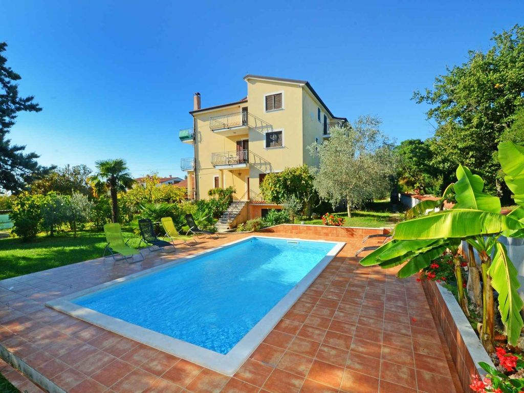 Ferienwohnung mit Klimaanlage und Pool