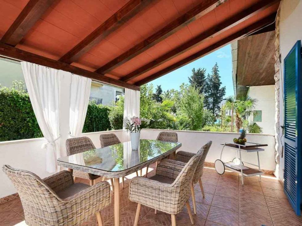 Ferienhaus mit Klimaanlage und Terrasse