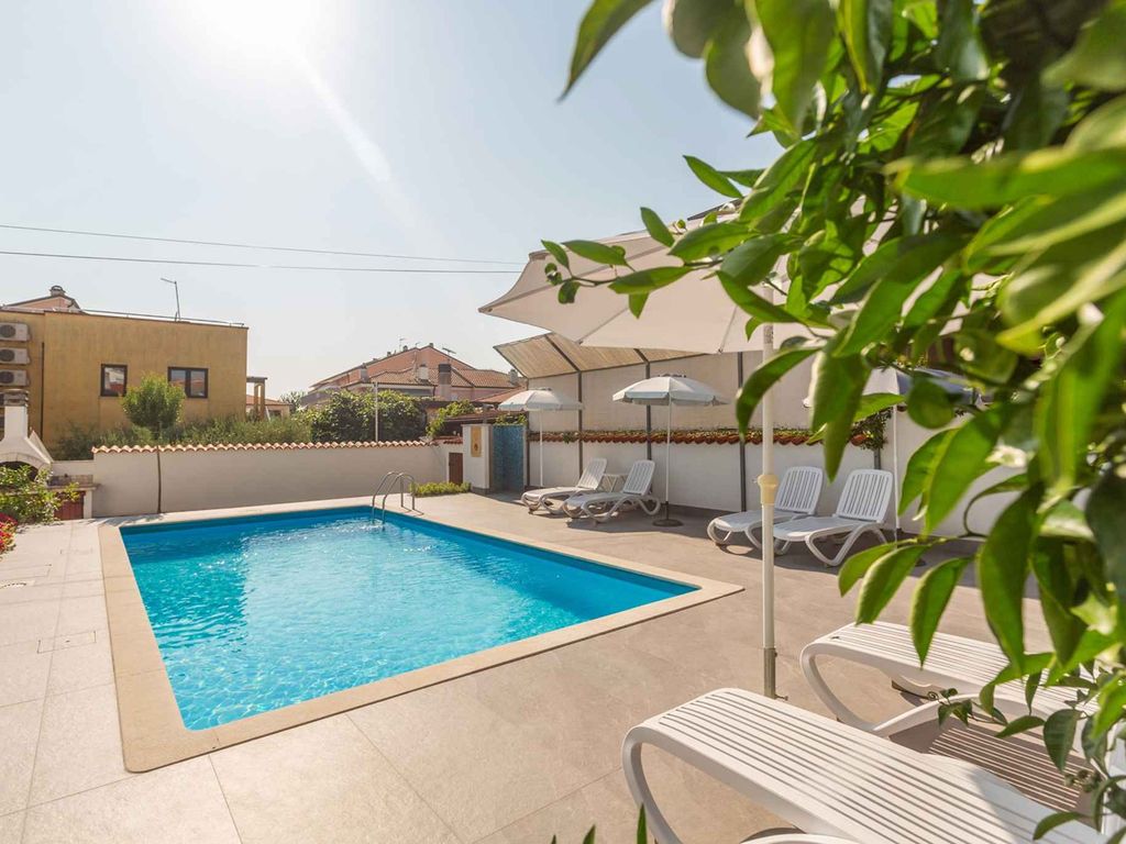 Ferienhaus mit Klimaanlage und Pool