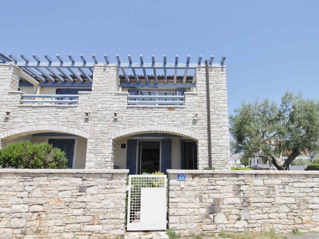 Ferienhaus traditionell und modern eingerichtet an der Küste