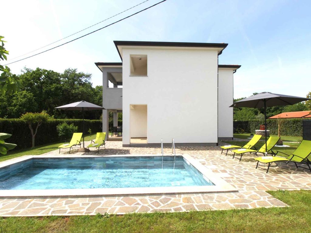 Ferienwohnung mit Klimaanlage und Pool