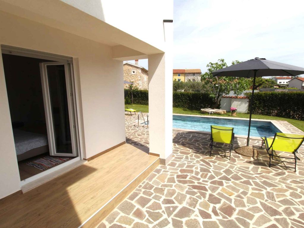 Ferienwohnung mit Klimaanlage und Pool