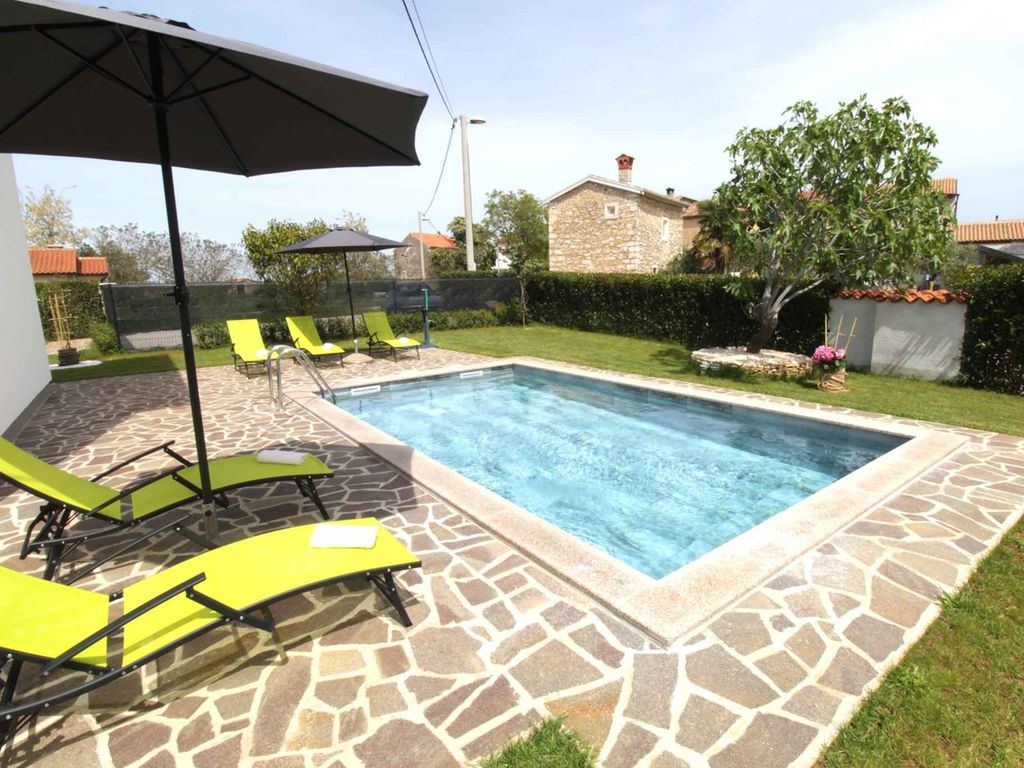 Ferienwohnung mit Klimaanlage und Pool