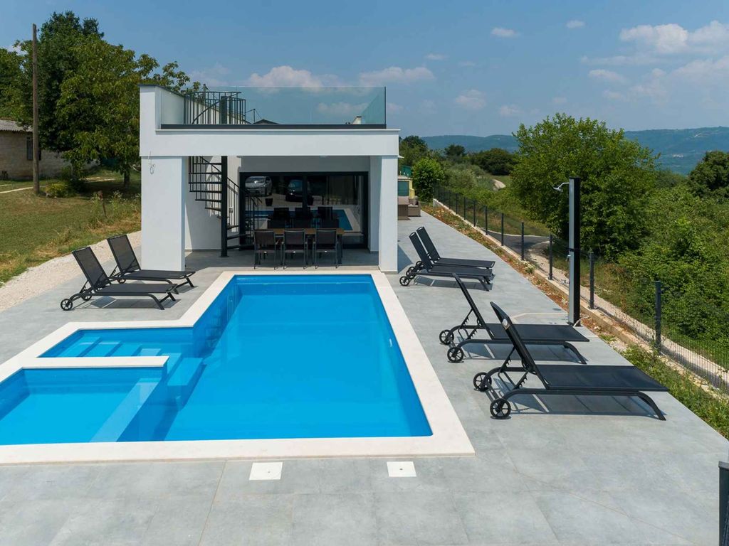 Villa mit Pool, Klimaanlage