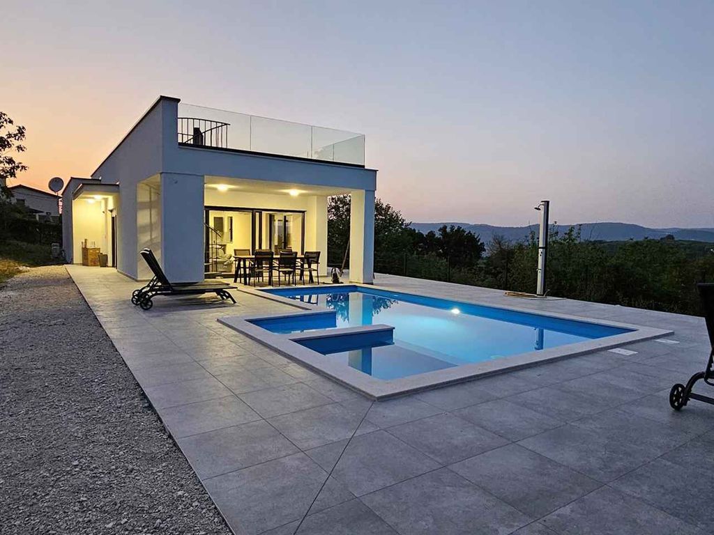 Villa mit Pool, Klimaanlage