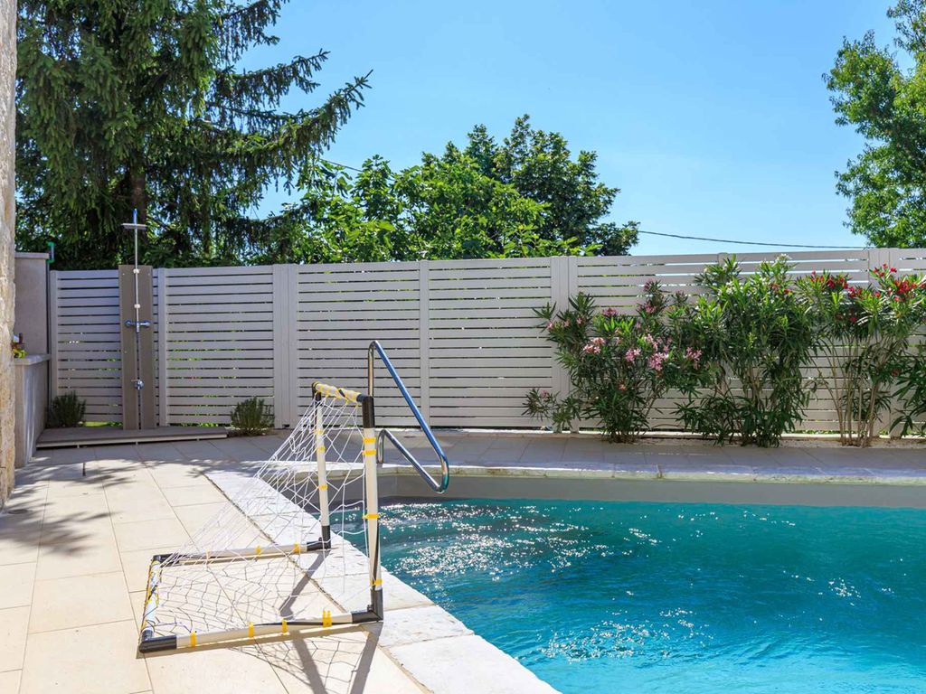 Villa mit Klimaanlage und Pool