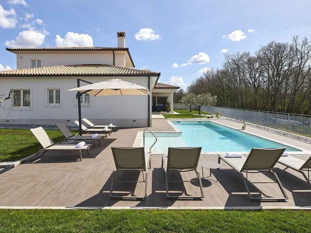 Villa mit Privatpool