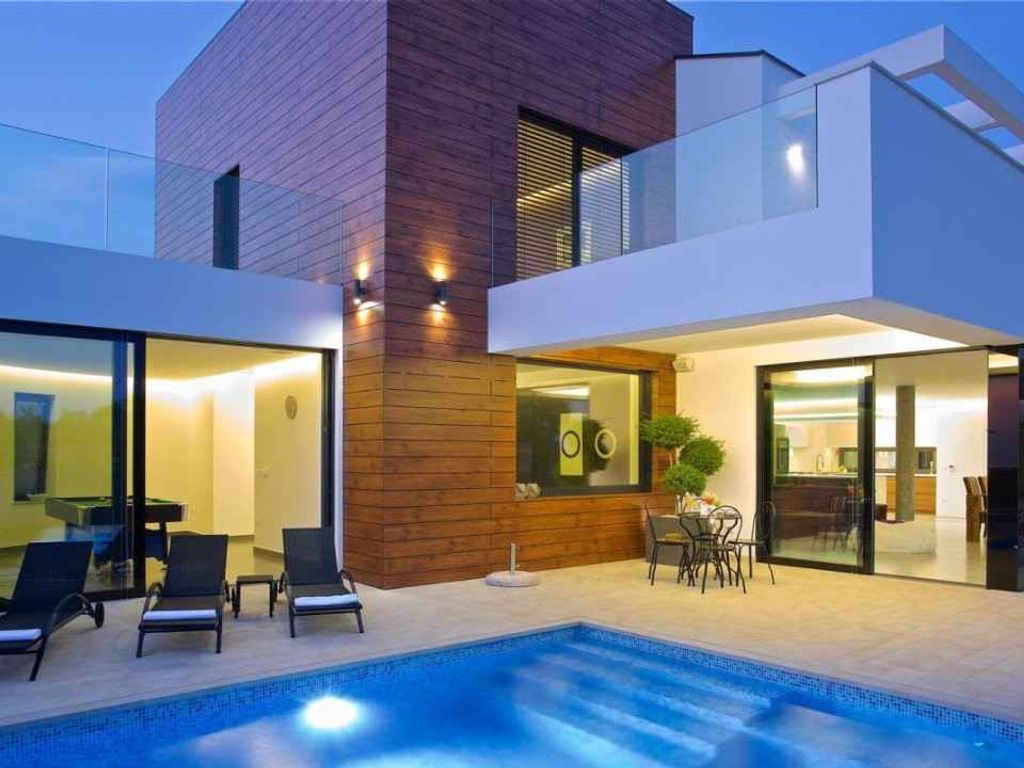 Villa mit Klimaanlage und Pool