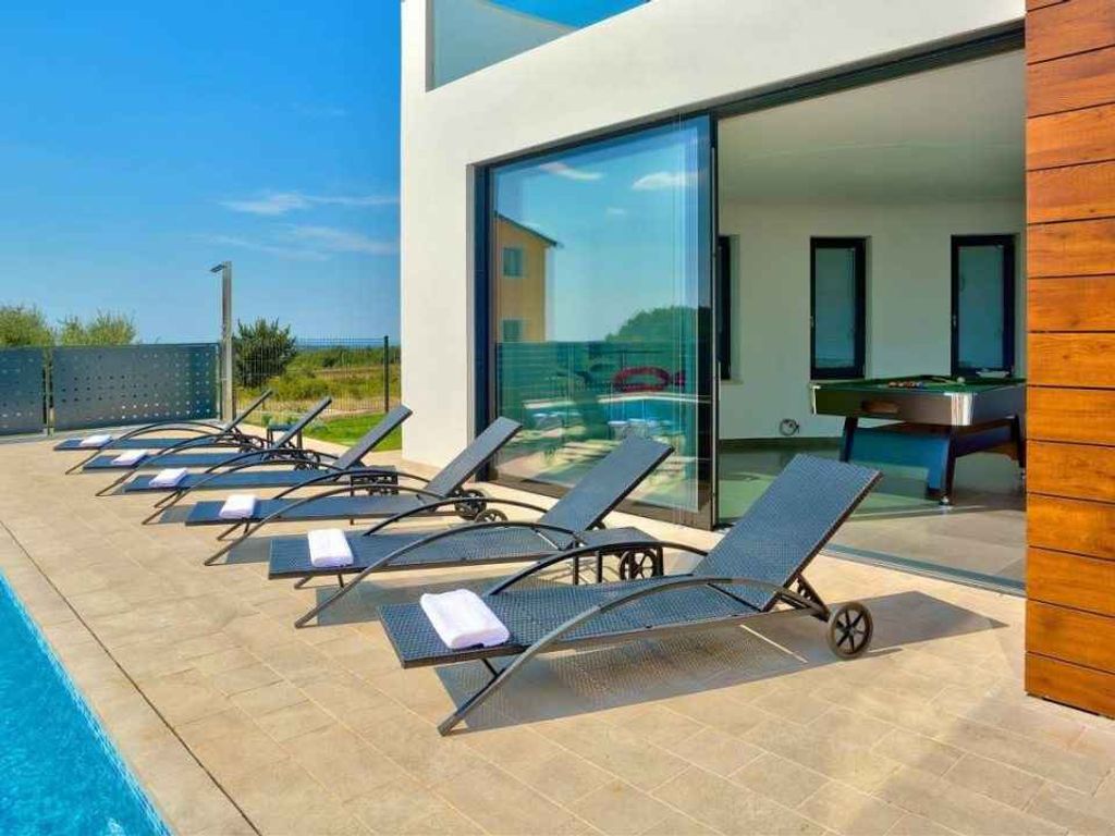 Villa mit Klimaanlage und Pool