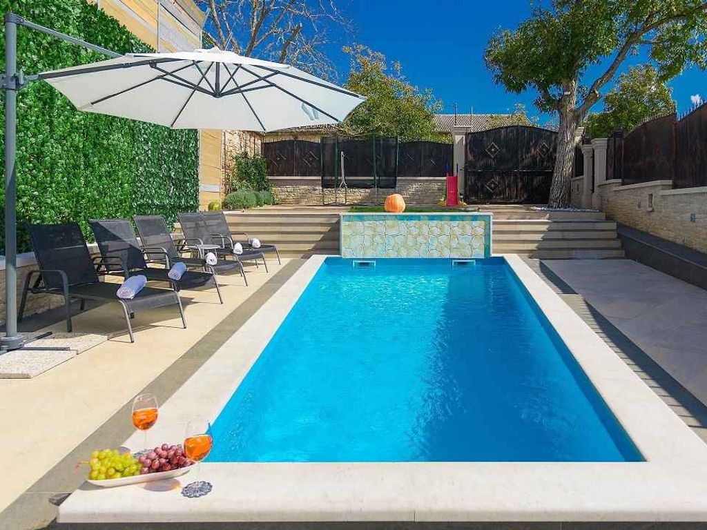 Villa mit Pool