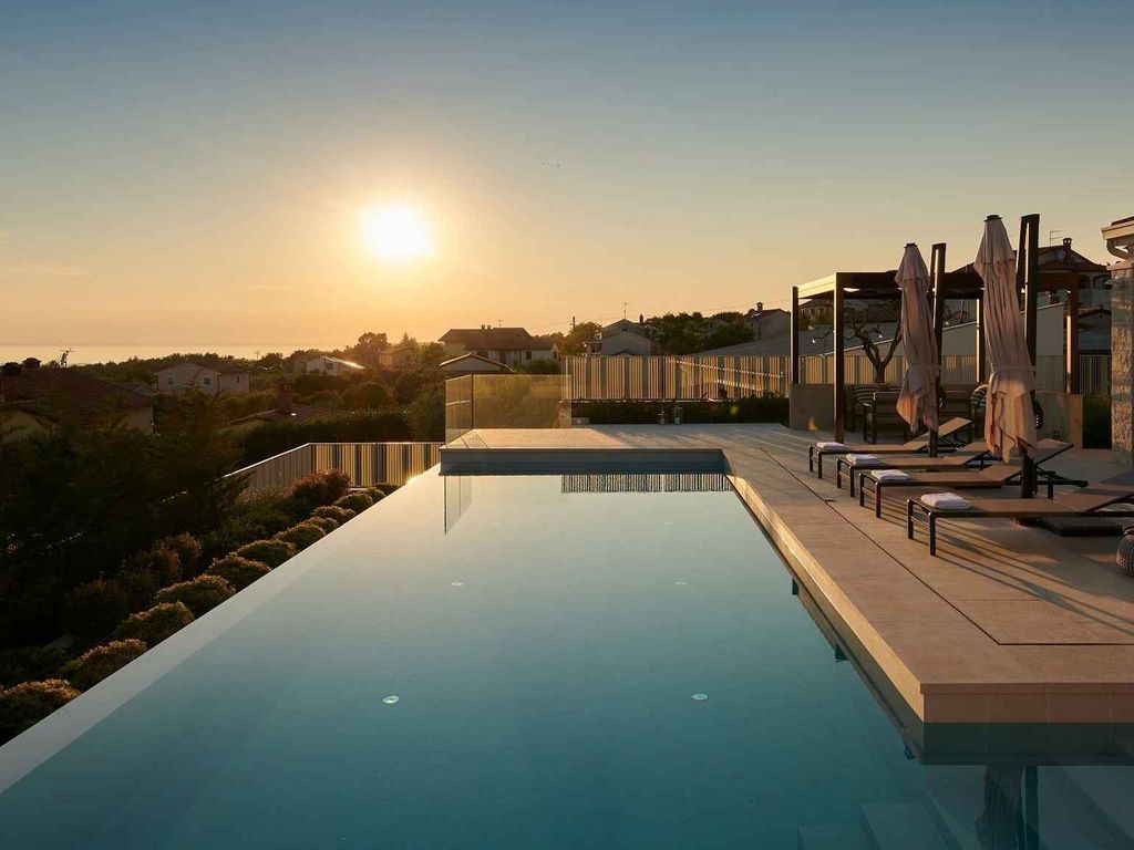 Villa mit Klimaanlage und Pool