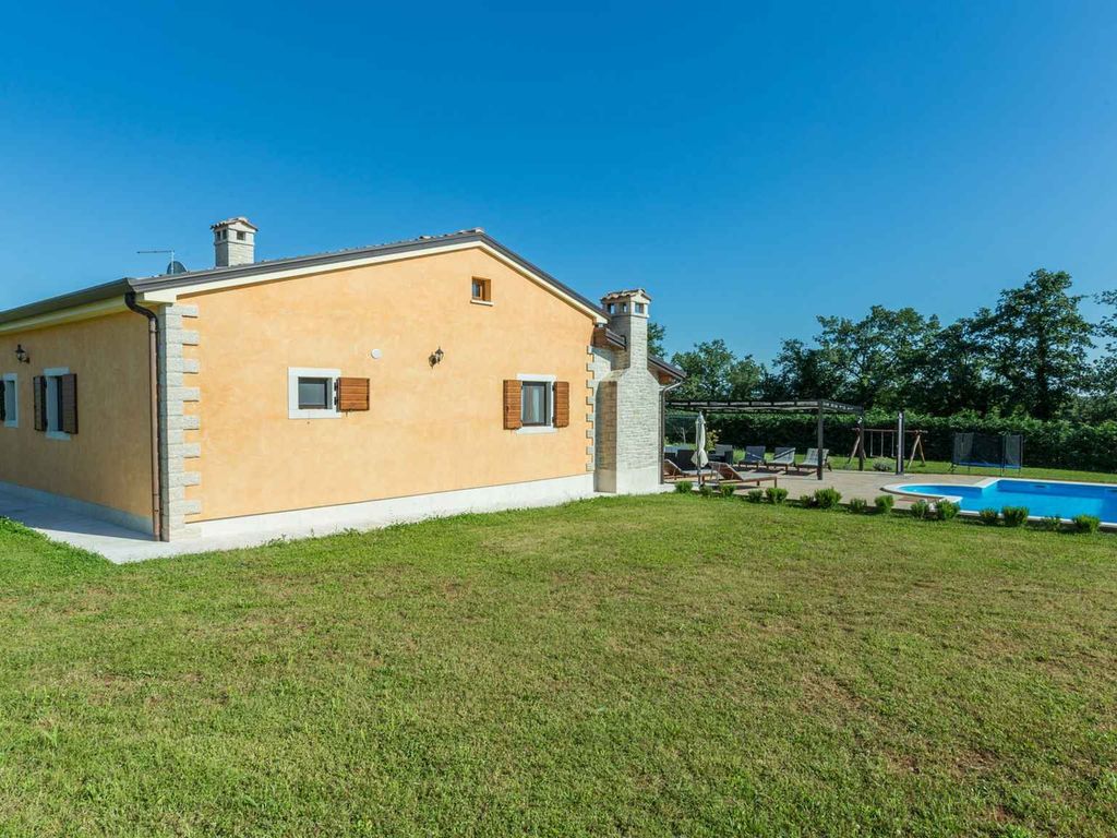 Villa mit Klimaanlage und Pool