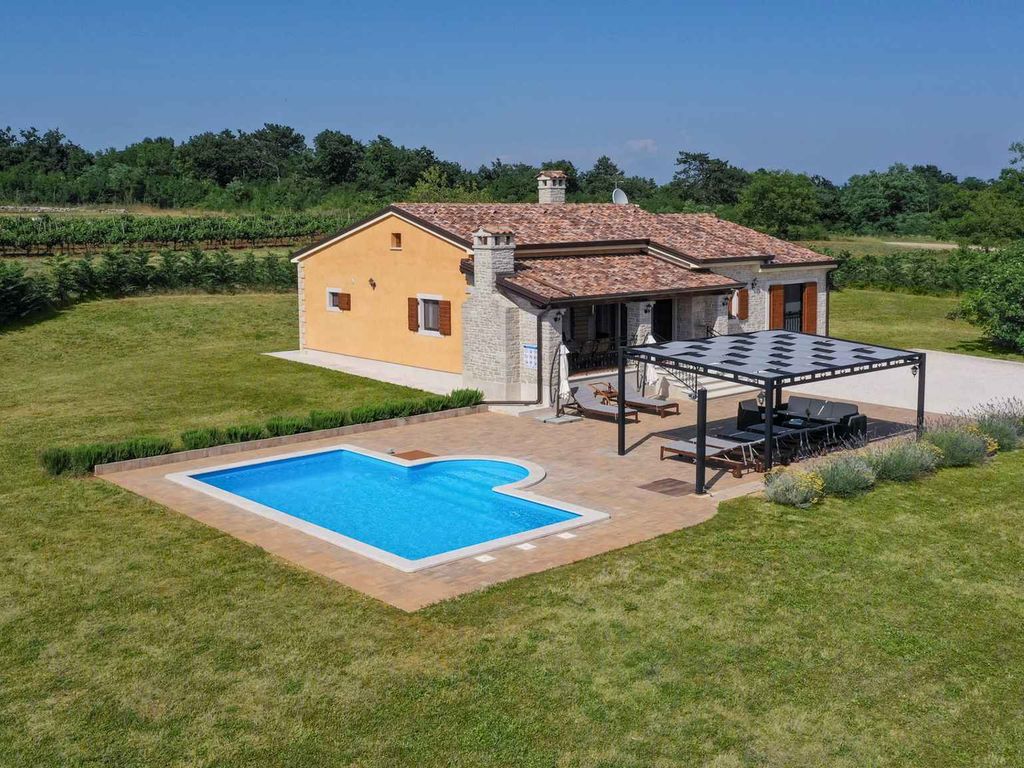 Villa mit Klimaanlage und Pool