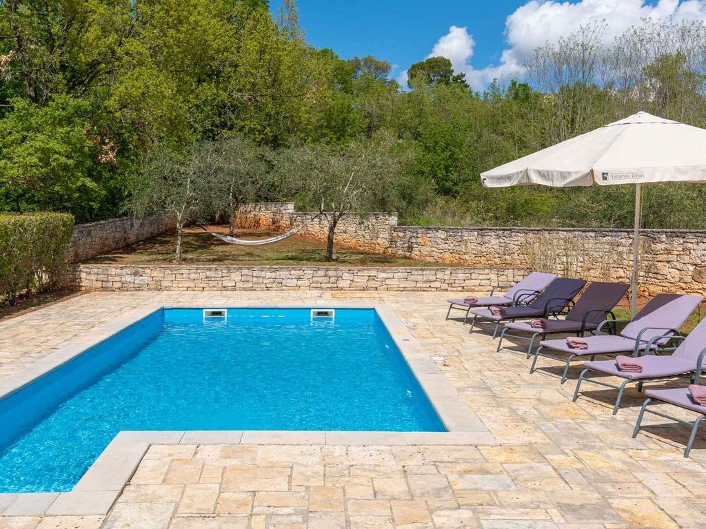 Villa mit Klimaanlage und Pool