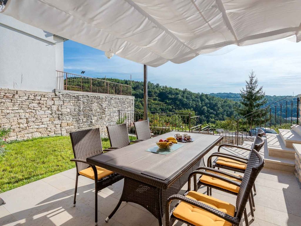 Villa mit Klimaanlage und Pool