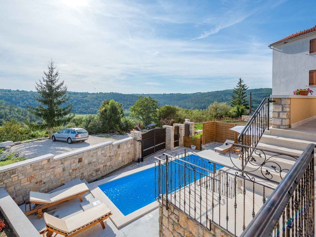 Villa mit Klimaanlage und Pool