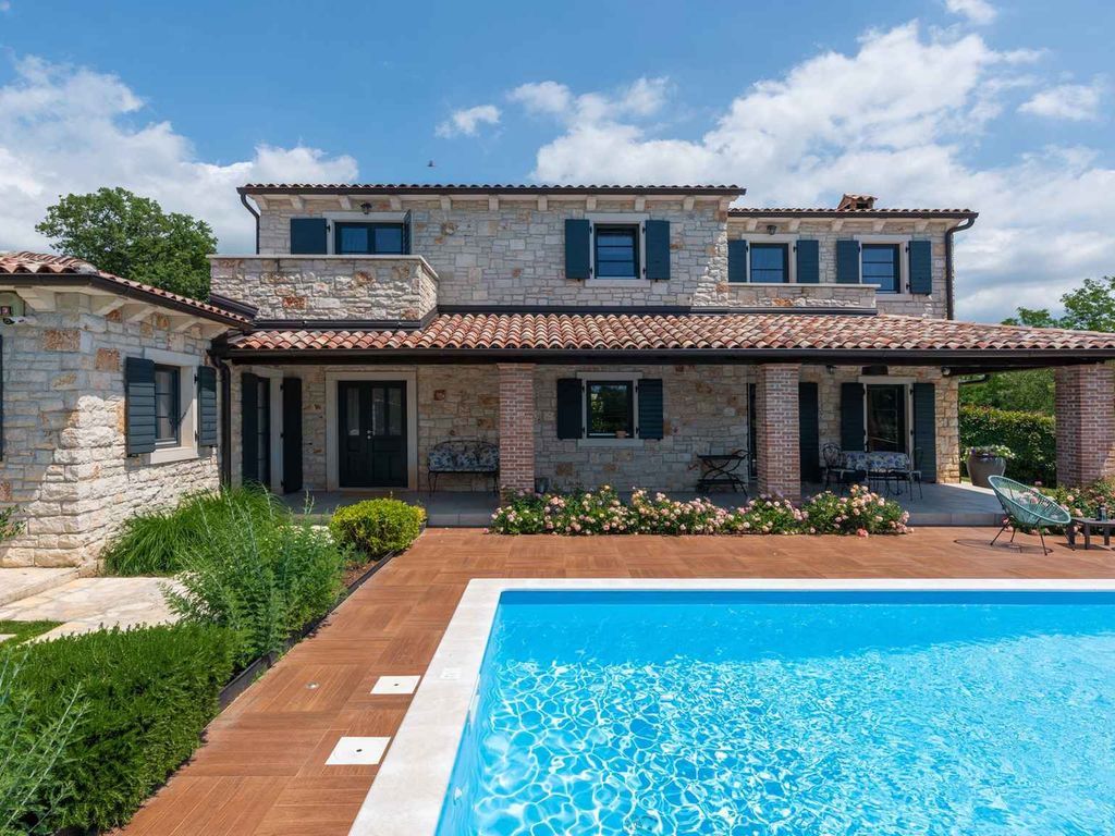 Villa mit Klimaanlage und Pool