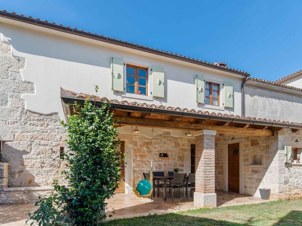 Villa mit Klimaanlage und Garten